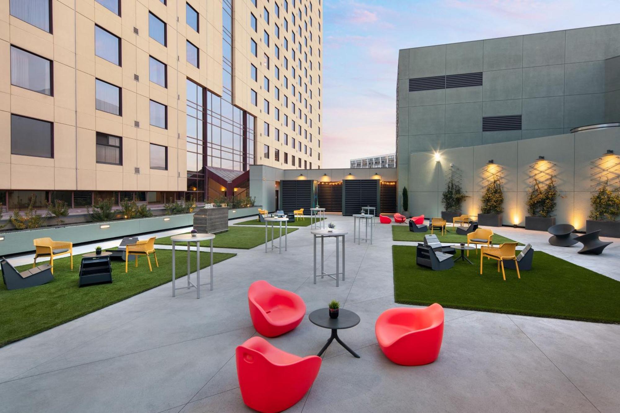 Oakland Marriott City Center Hotel Exterior photo