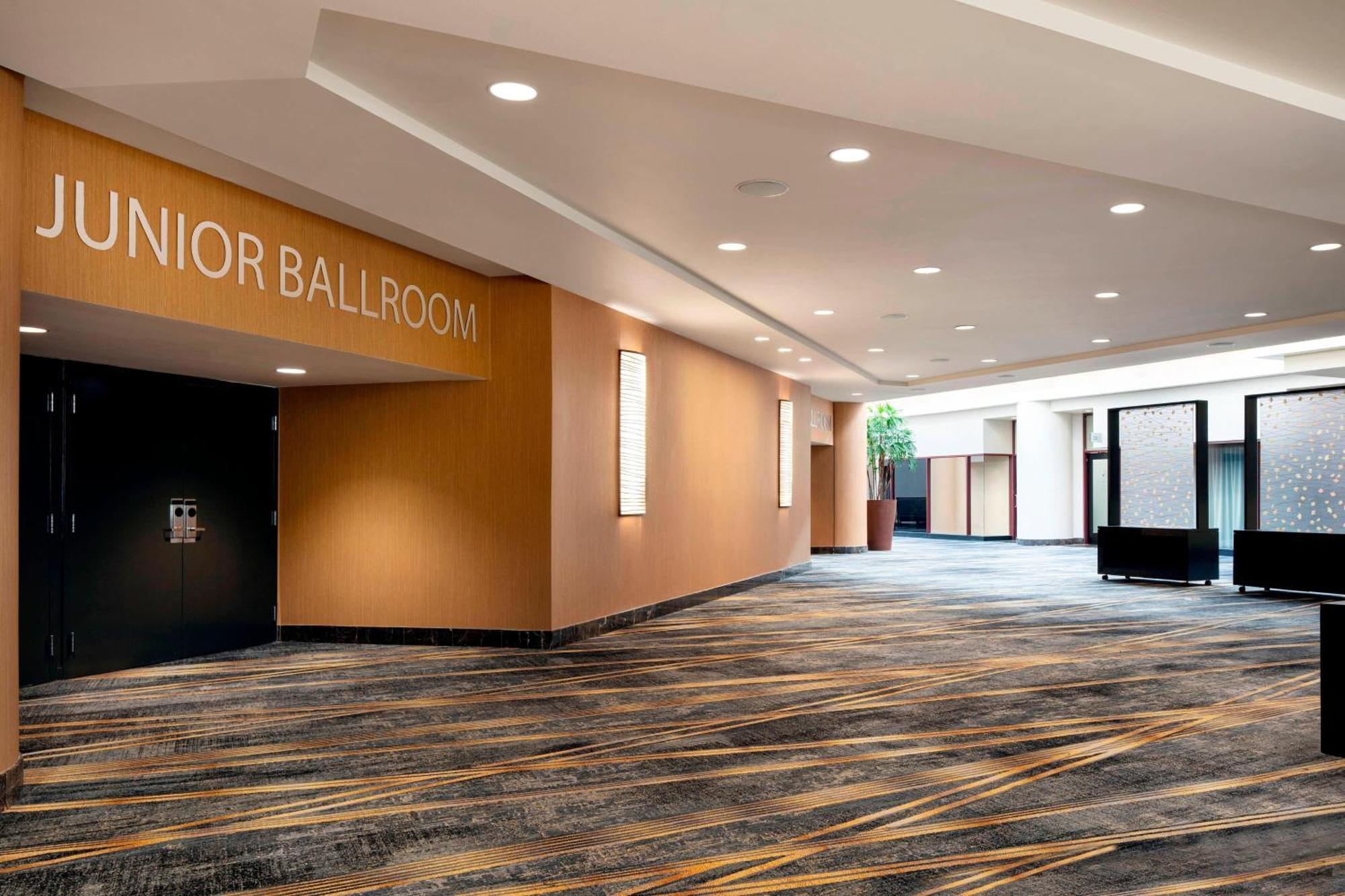 Oakland Marriott City Center Hotel Exterior photo